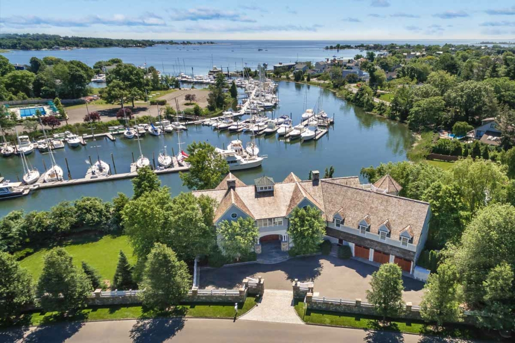 Michelle&Team at William Raveis Real Estate Real Estate Experts